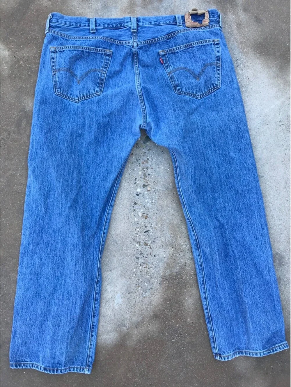 Levis 501 Jeans Men 44x30  Blue Denim Button Fly Straight Leg Classic Small Hole